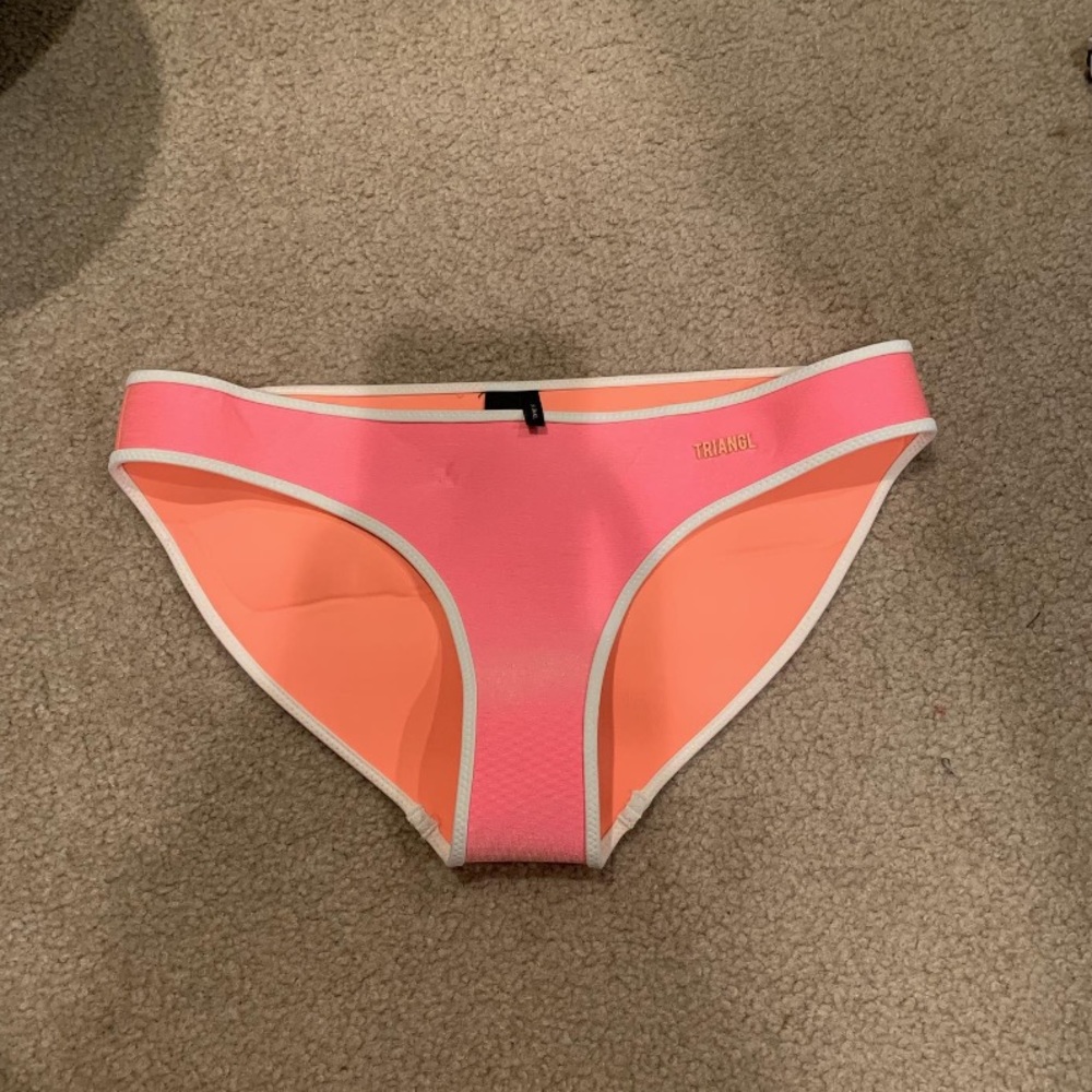 Triangl swim bottoms size XS